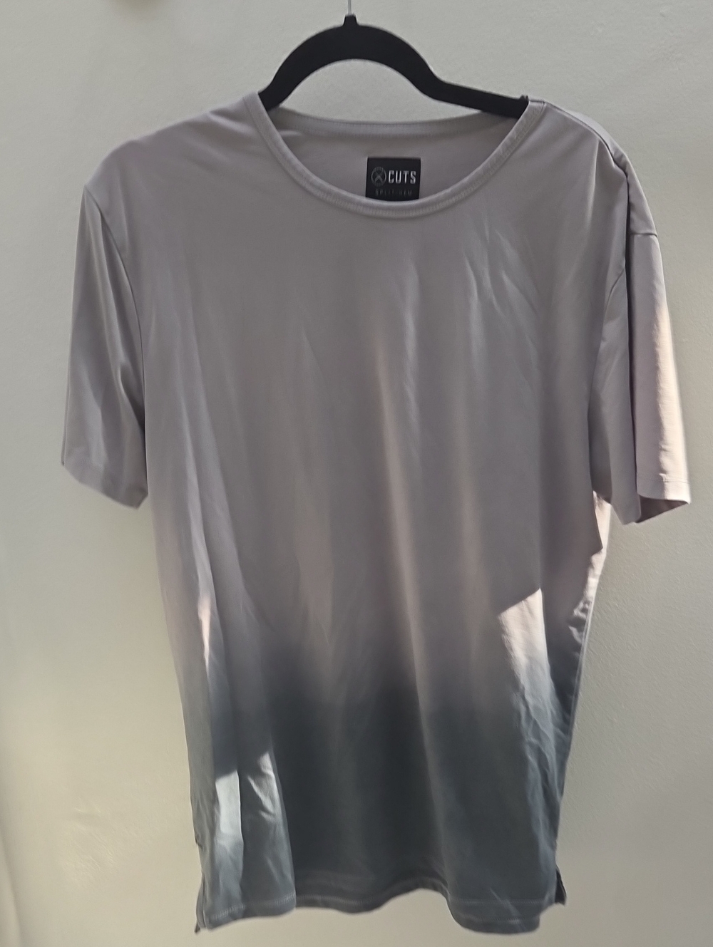 Cuts Clothing Men’s Ombre Crew Neck Tee - Light Gray to Dark Gray
